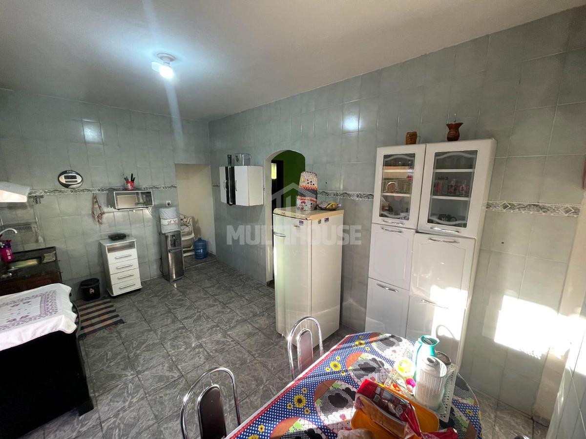 Casa, Centro, 4 Quartos, 1 Vaga, 1 Suíte