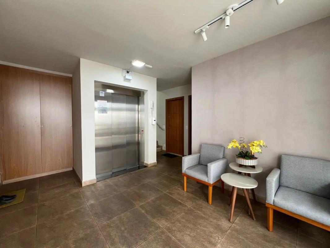 Apartamento, Sagrada Família, 2 Quartos, 1 Vaga