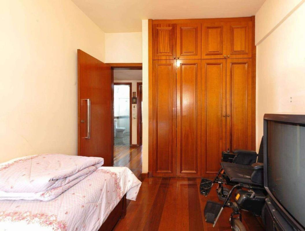 Apartamento, Funcionários, 4 Quartos, 2 Vagas, 1 Suíte