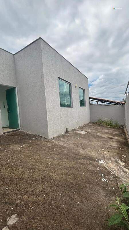 Casa, Novo Centro, 3 Quartos, 2 Vagas, 1 Suíte