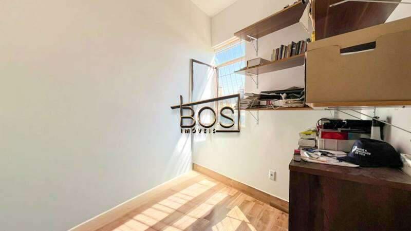Apartamento, Floresta, 6 Quartos, 0 Vaga, 1 Suíte