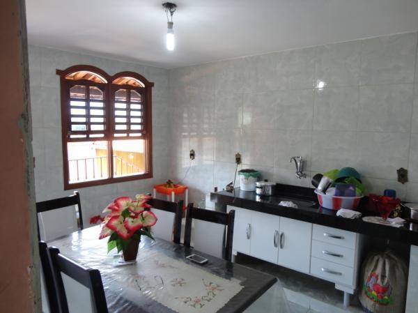 Casa, Europa, 2 Quartos, 4 Vagas, 0 Suíte