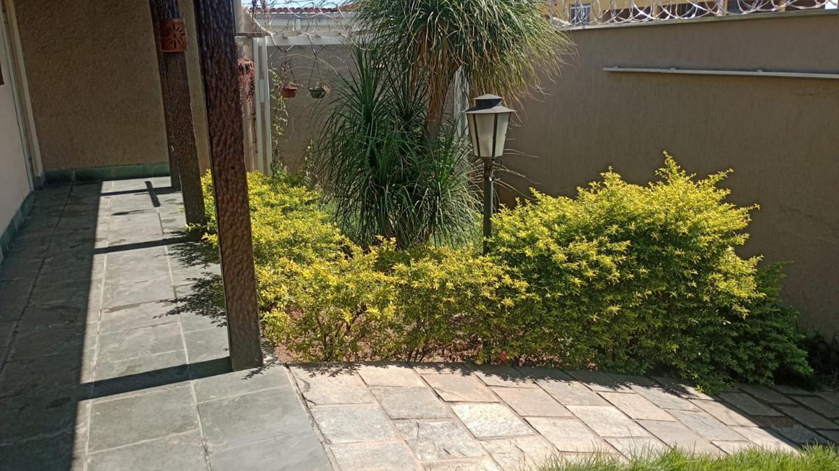 Casa, Santa Cruz, 3 Quartos, 4 Vagas, 1 Suíte