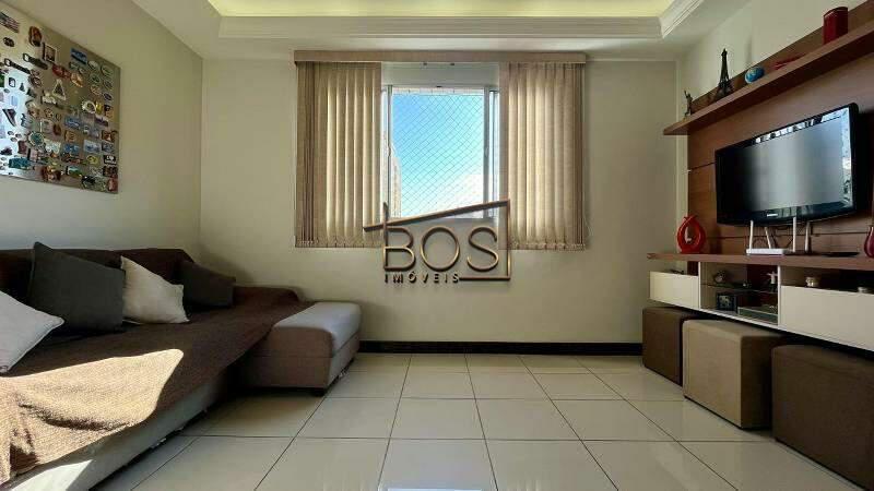 Apartamento, Sagrada Família, 3 Quartos, 2 Vagas, 1 Suíte