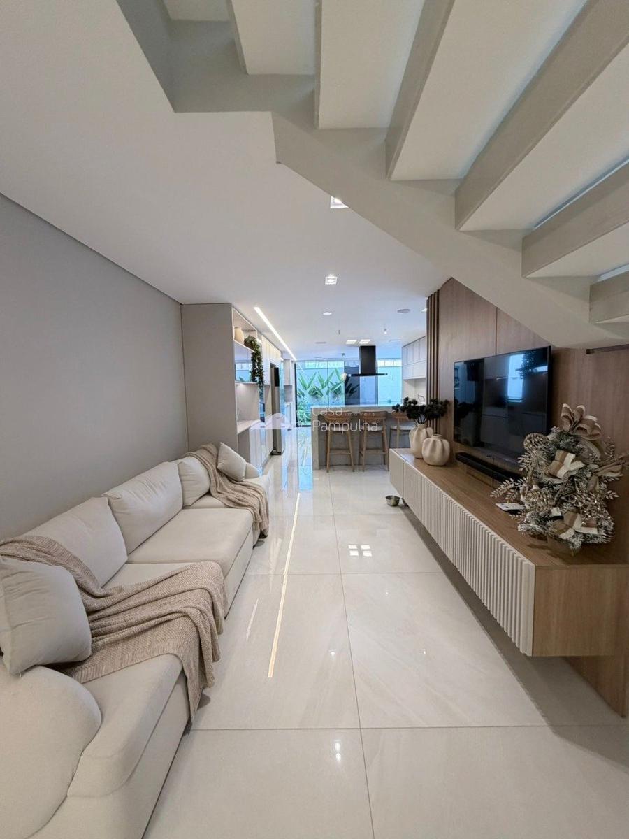 Casa, Planalto, 4 Quartos, 4 Vagas, 3 Suítes