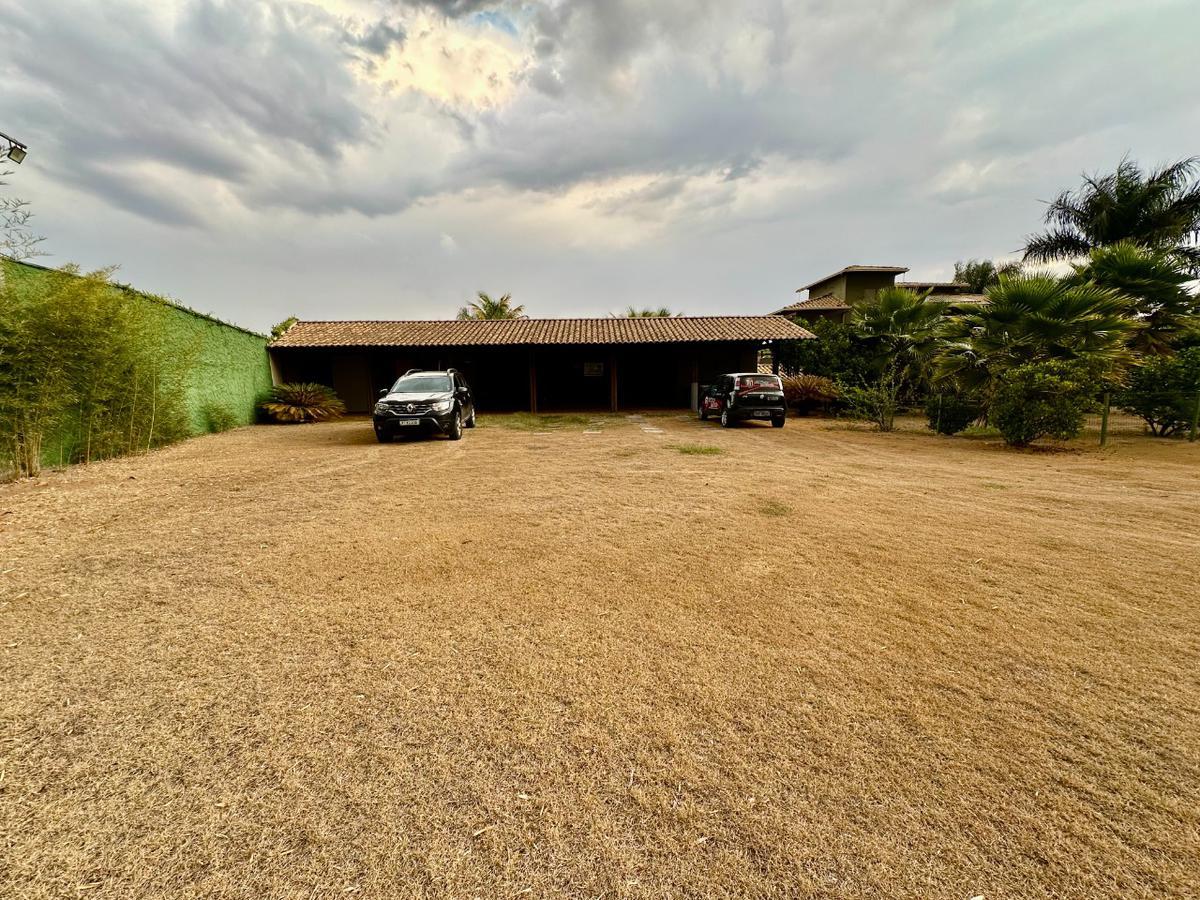 Casa, Bandeirantes (pampulha), 4 Quartos, 10 Vagas, 3 Suítes