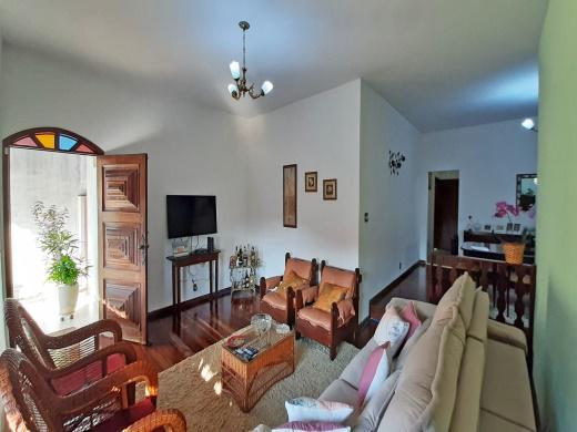 Casa, Cidade Nova, 3 Quartos, 2 Vagas, 1 Suíte