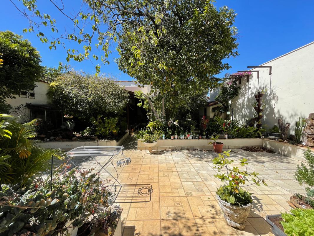 Casa, Planalto, 5 Quartos, 4 Vagas, 2 Suítes