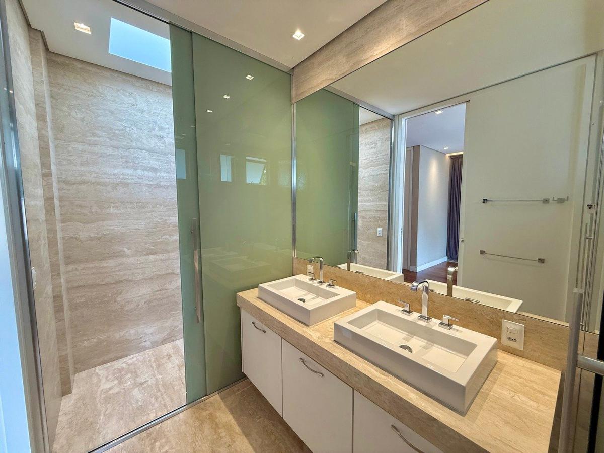 Casa, São Luiz (pampulha), 3 Quartos, 10 Vagas, 3 Suítes