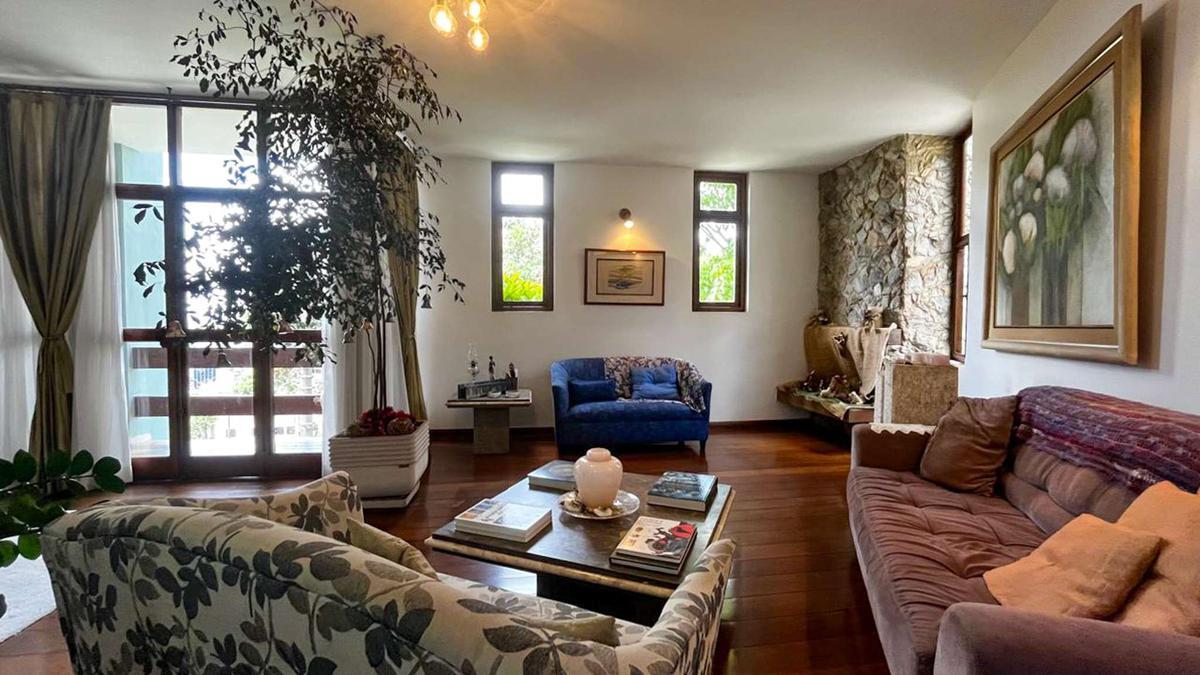 Casa, São Lucas, 4 Quartos, 5 Vagas, 3 Suítes