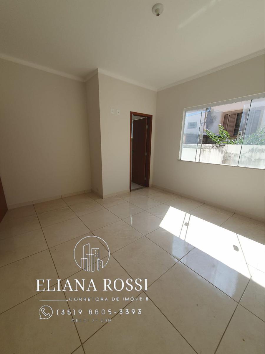 Casa, Centro, 3 Quartos, 2 Vagas, 1 Suíte