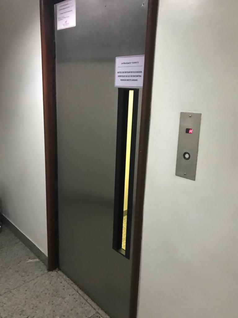 Apartamento, Funcionários, 2 Quartos, 1 Vaga