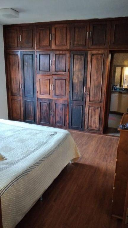 Casa, Centro, 4 Quartos, 3 Vagas, 1 Suíte