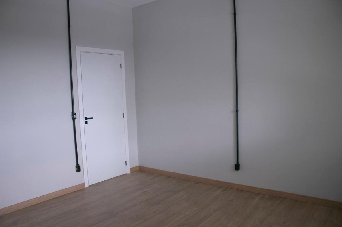 Casa Comercial, Colégio Batista, 5 Quartos, 3 Vagas