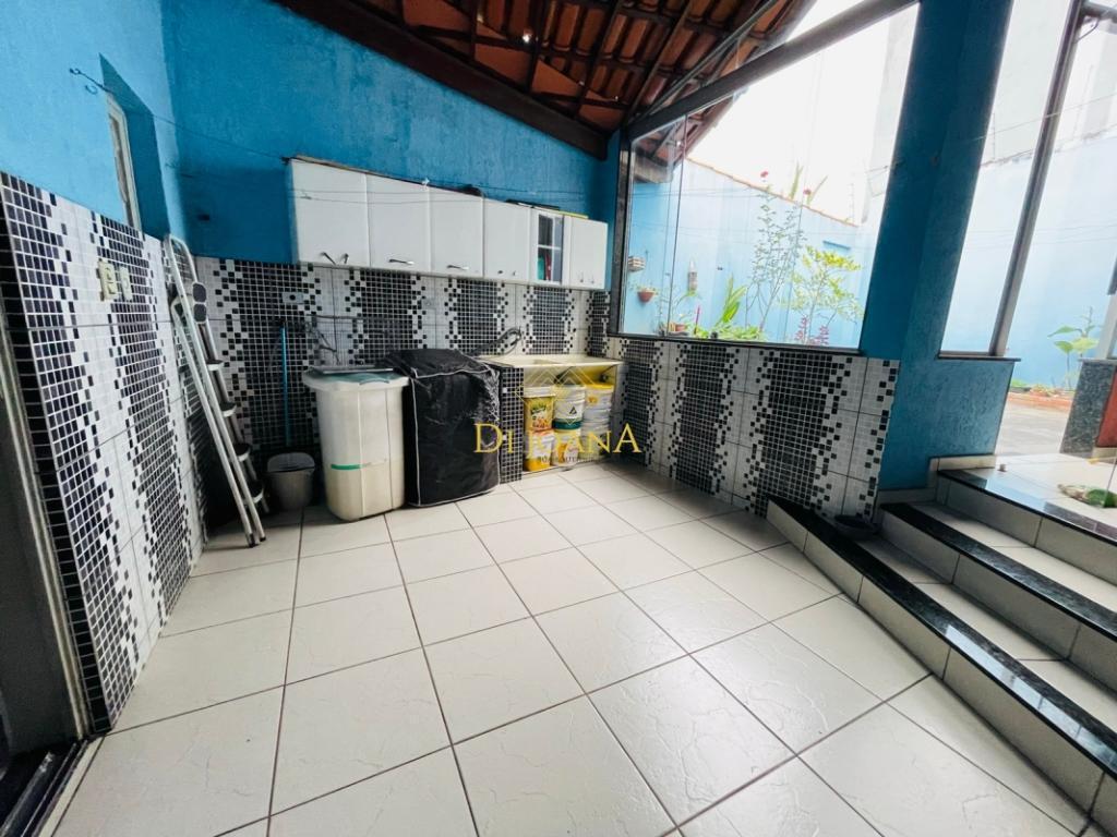 Casa, Filadélfia, 4 Quartos, 4 Vagas, 2 Suítes