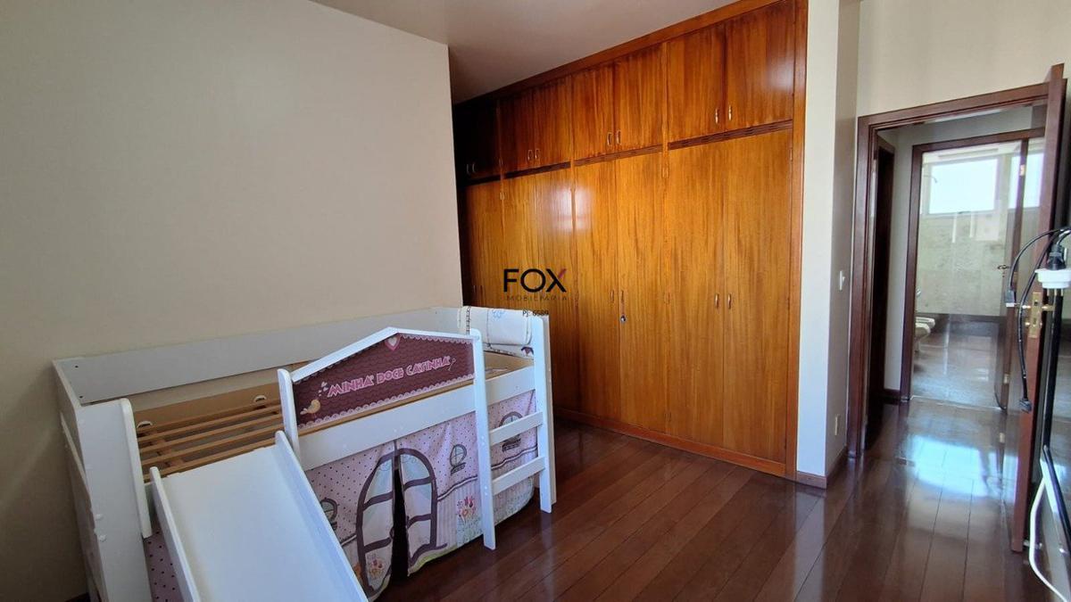 Apartamento, Funcionários, 4 Quartos, 4 Vagas, 2 Suítes