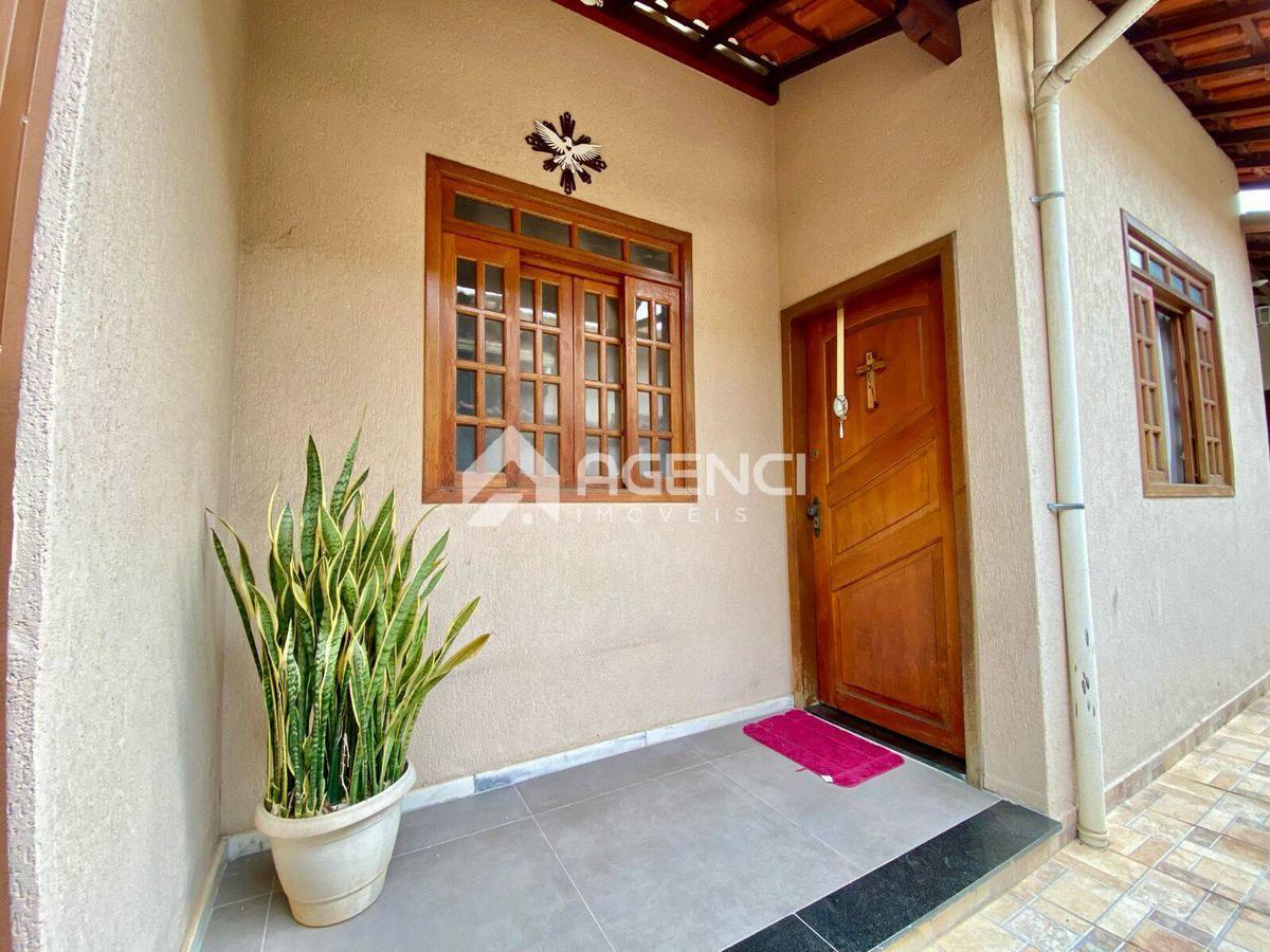 Casa, Arvoredo, 2 Quartos, 0 Vaga, 0 Suíte
