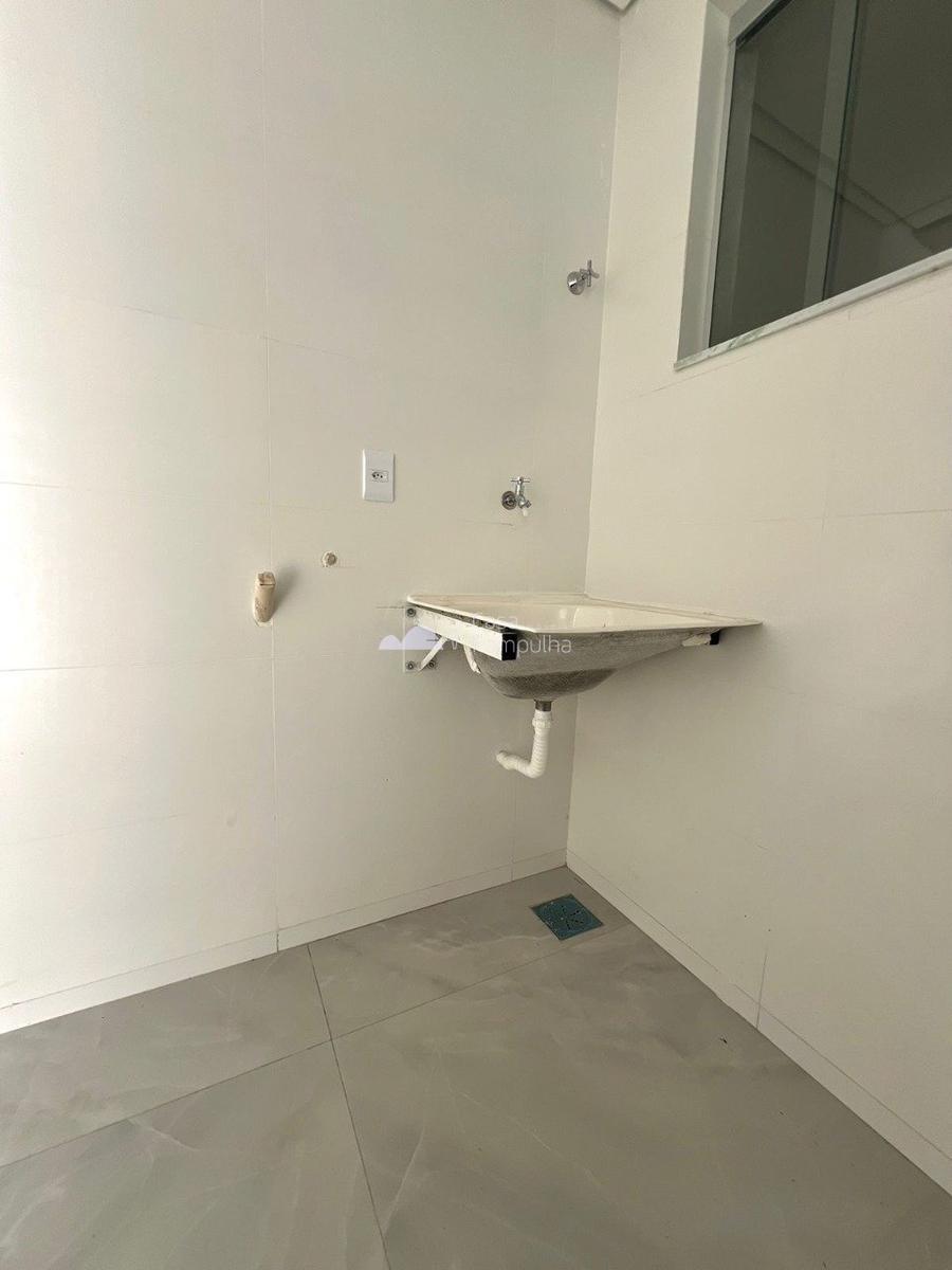 Casa, Planalto, 2 Quartos, 2 Vagas, 2 Suítes