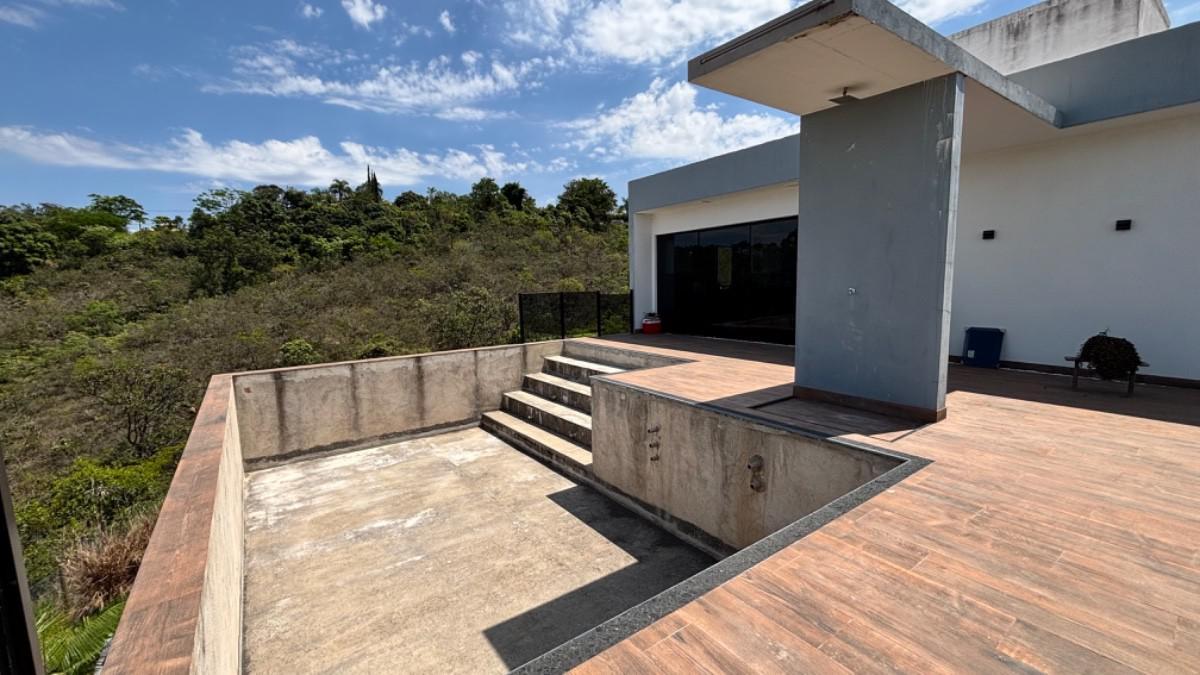 Fazenda, Serra Morena, 3 Quartos, 8 Vagas, 2 Suítes