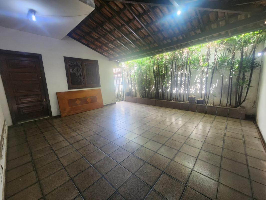 Casa, Coqueiros, 4 Quartos, 2 Vagas, 1 Suíte