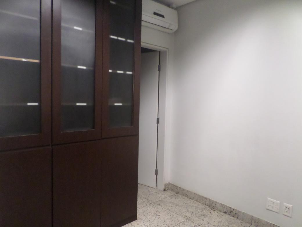 Sala, Centro