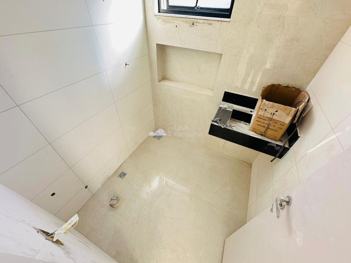 Casa, Santa Branca, 3 Quartos, 4 Vagas, 1 Suíte