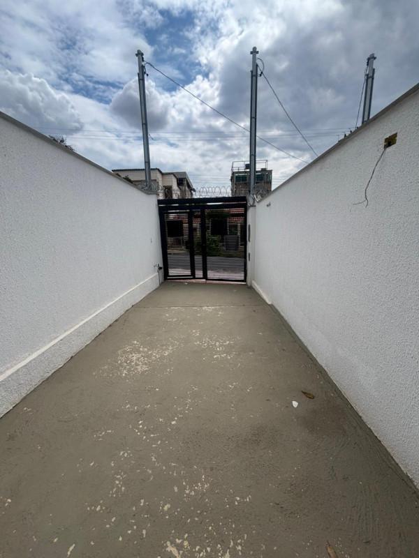 Casa, Floramar, 2 Quartos, 2 Vagas, 2 Suítes