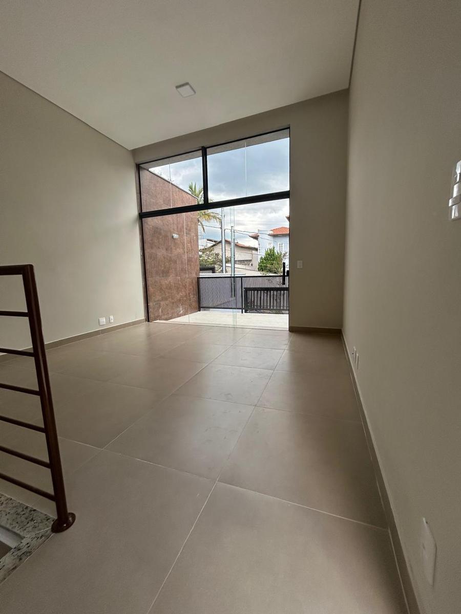 Casa, Nova Vista, 3 Quartos, 4 Vagas, 1 Suíte
