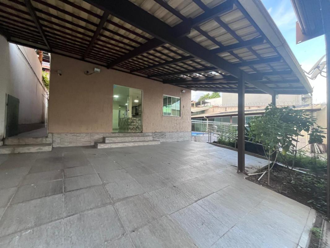 Casa, Tirol, 4 Quartos, 0 Vaga, 1 Suíte