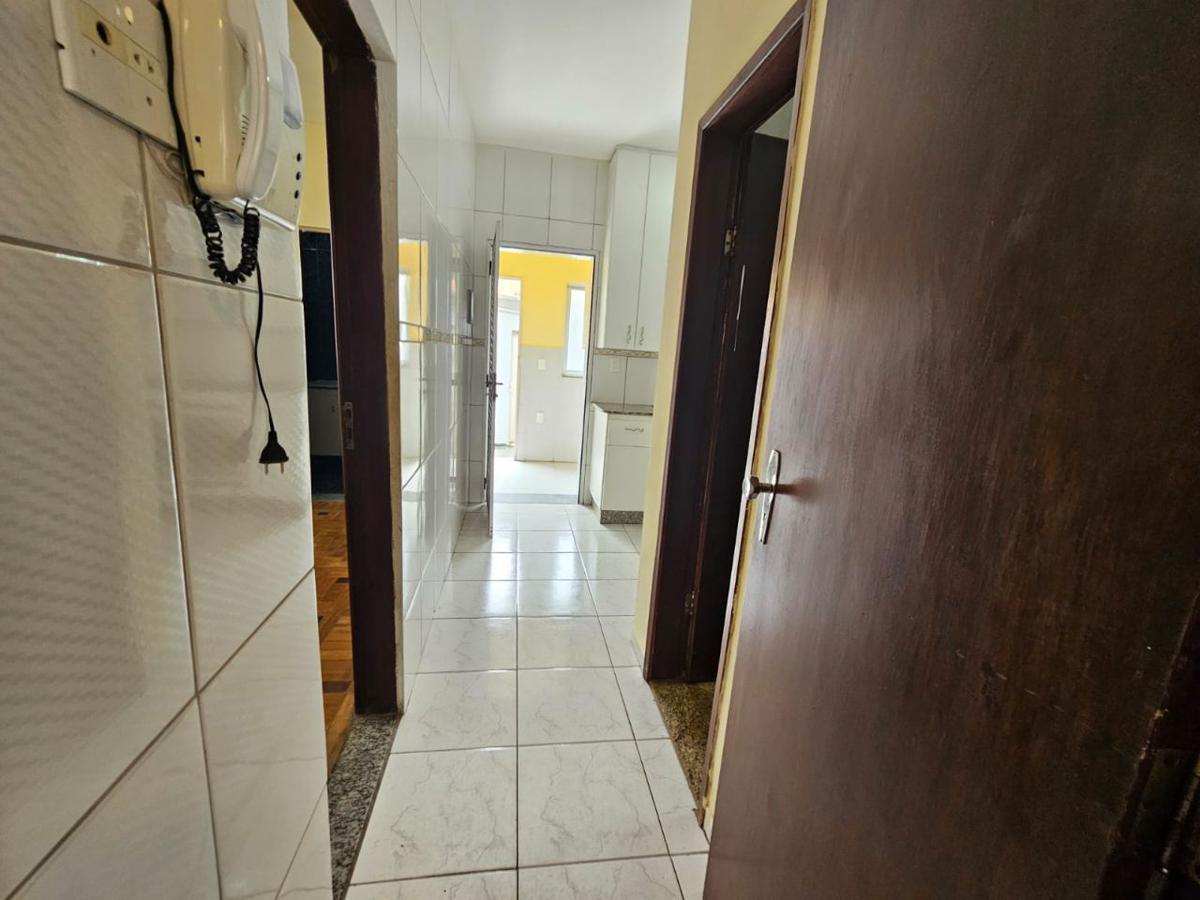 Casa, Santa Cruz, 3 Quartos, 5 Vagas, 1 Suíte