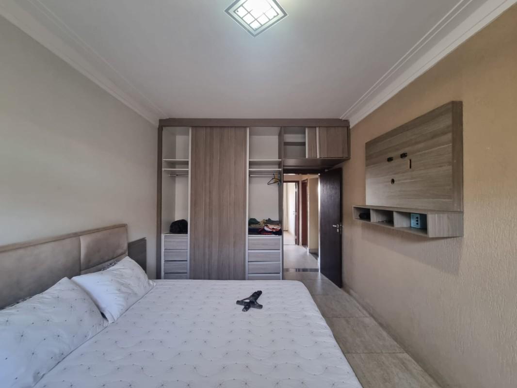 Casa, Centro, 4 Quartos, 6 Vagas, 1 Suíte