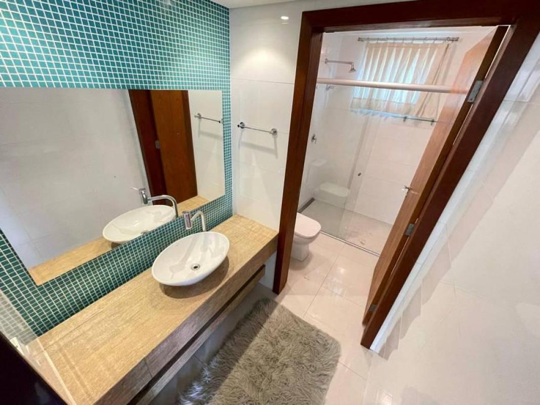 Casa, Trevo, 4 Quartos, 5 Vagas, 4 Suítes