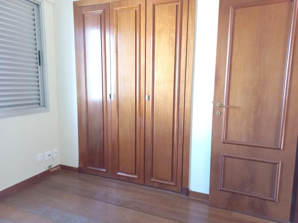 Apartamento, Funcionários, 4 Quartos, 2 Vagas, 1 Suíte