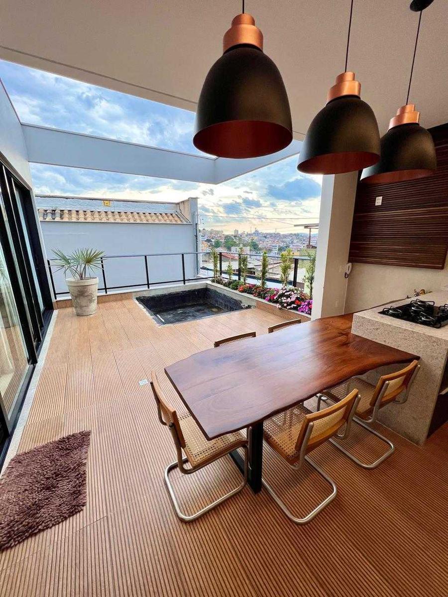 Casa, Bom Pastor, 3 Quartos, 4 Vagas, 3 Suítes