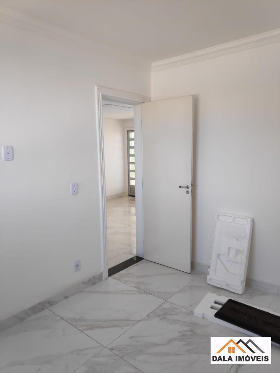 Apartamento, Jardim Vitória, 2 Quartos, 1 Vaga