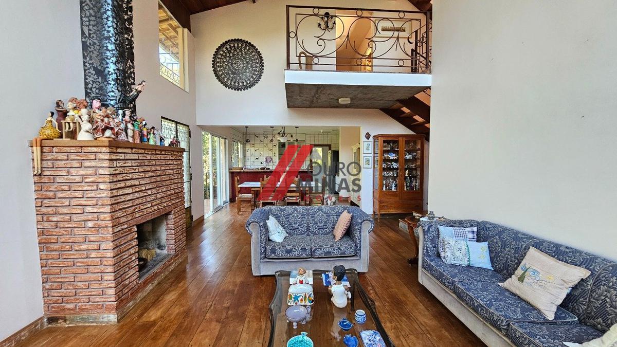 Casa em Condomínio, Jardins de Petrópolis, 4 Quartos, 3 Vagas, 2 Suítes