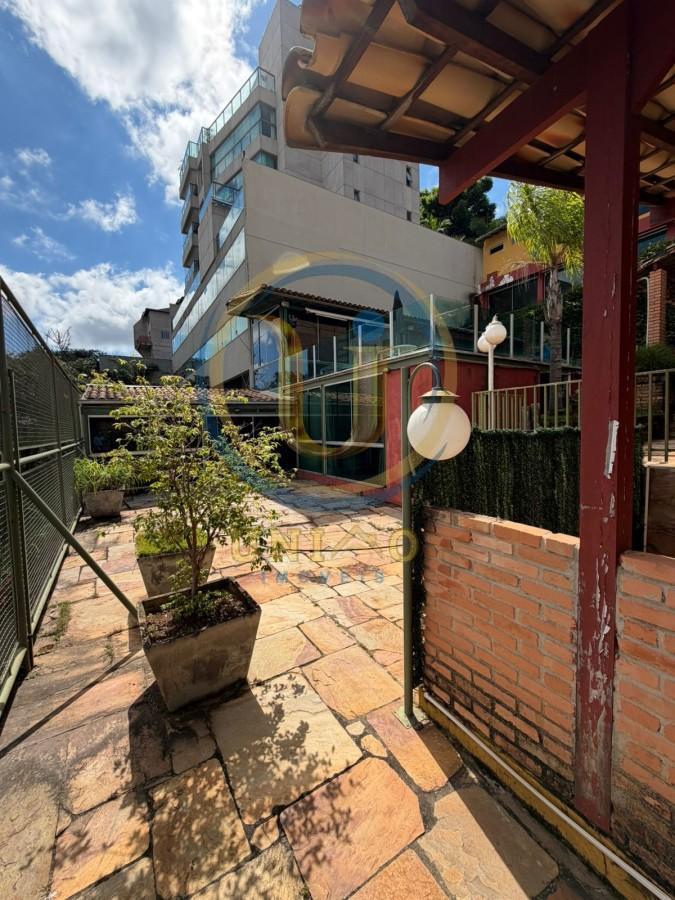 Casa, Santa Lúcia, 6 Quartos, 5 Vagas, 1 Suíte