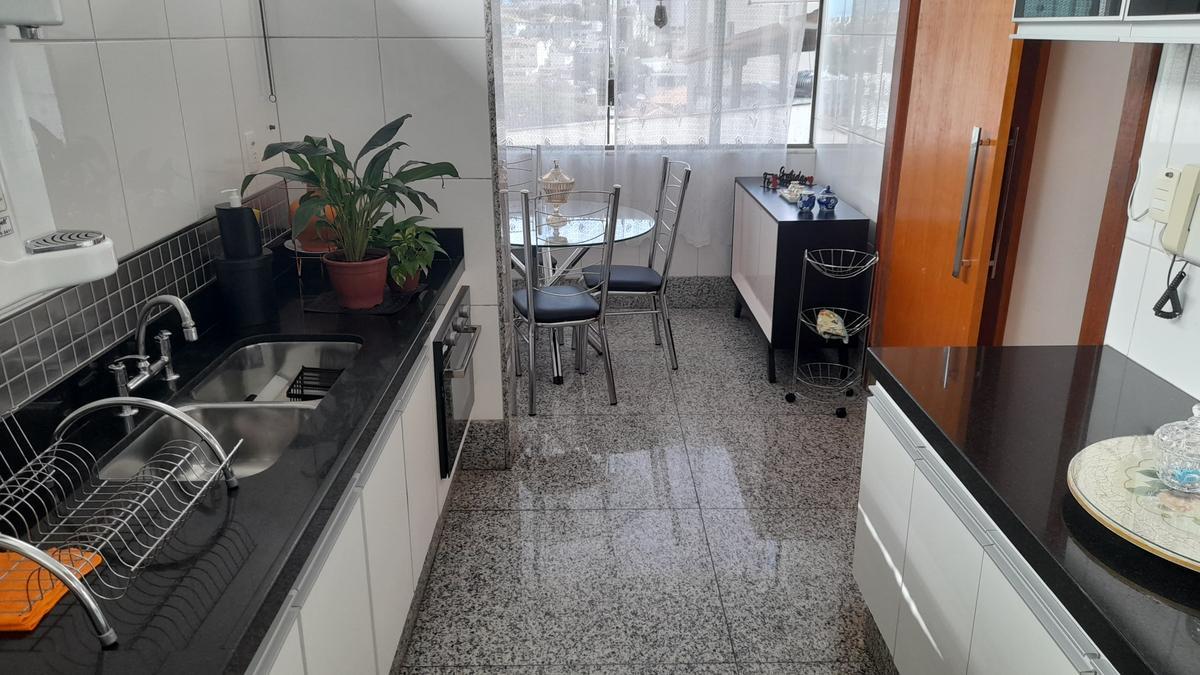 Casa, Caiçaras, 4 Quartos, 3 Vagas, 1 Suíte