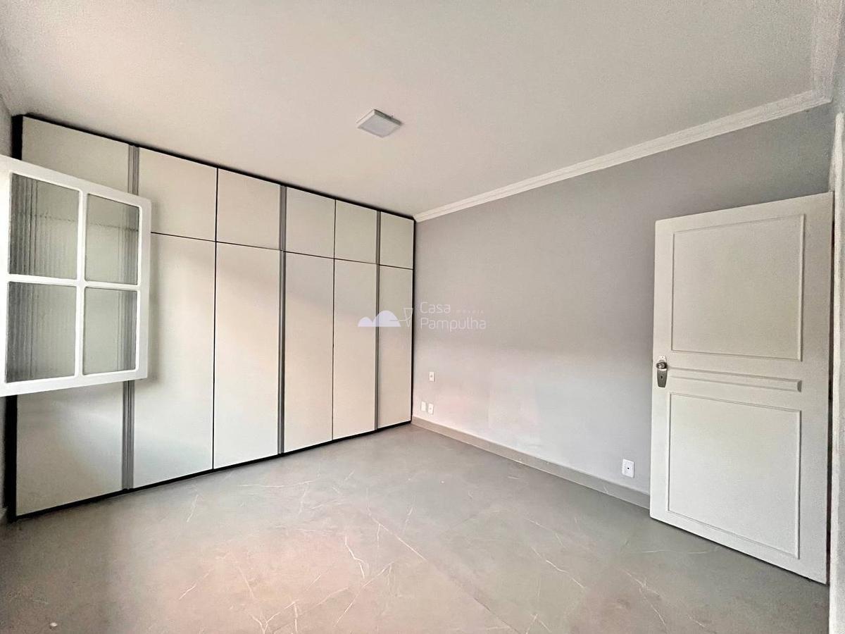 Casa, Santa Branca, 6 Quartos, 4 Vagas, 1 Suíte