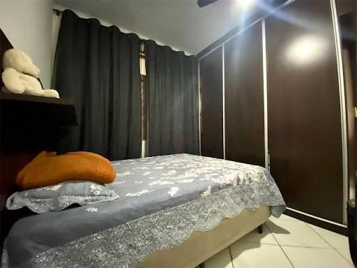 Casa, Industrial, 3 Quartos, 2 Vagas, 1 Suíte