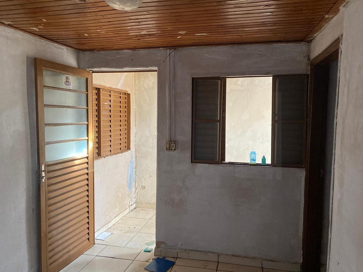 Casa, Centro, 2 Quartos, 0 Vaga