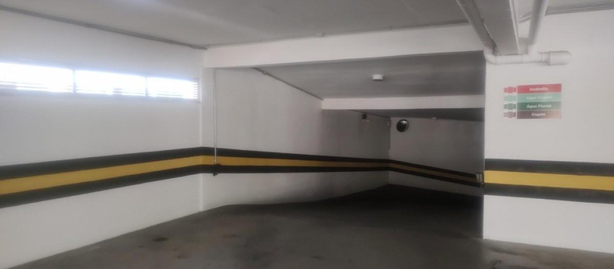 Sala, Barro Preto, 0 Quarto, 3 Vagas