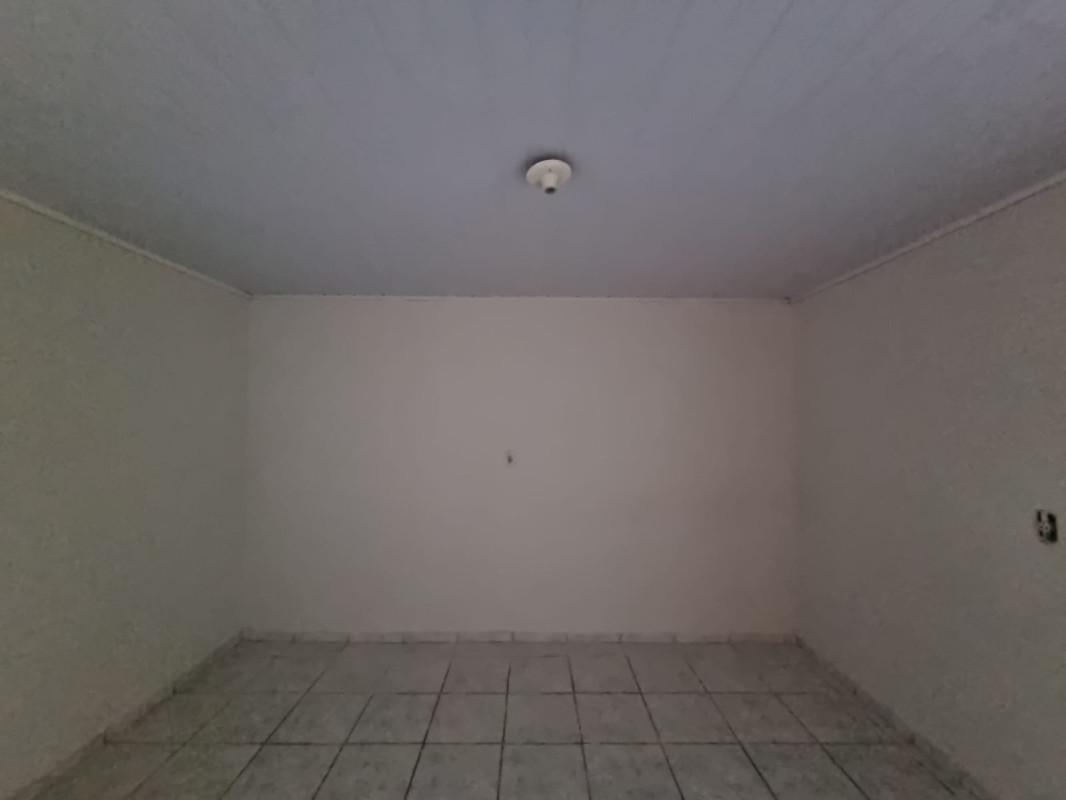 Quitinete, Industrial, 1 Quarto, 0 Vaga