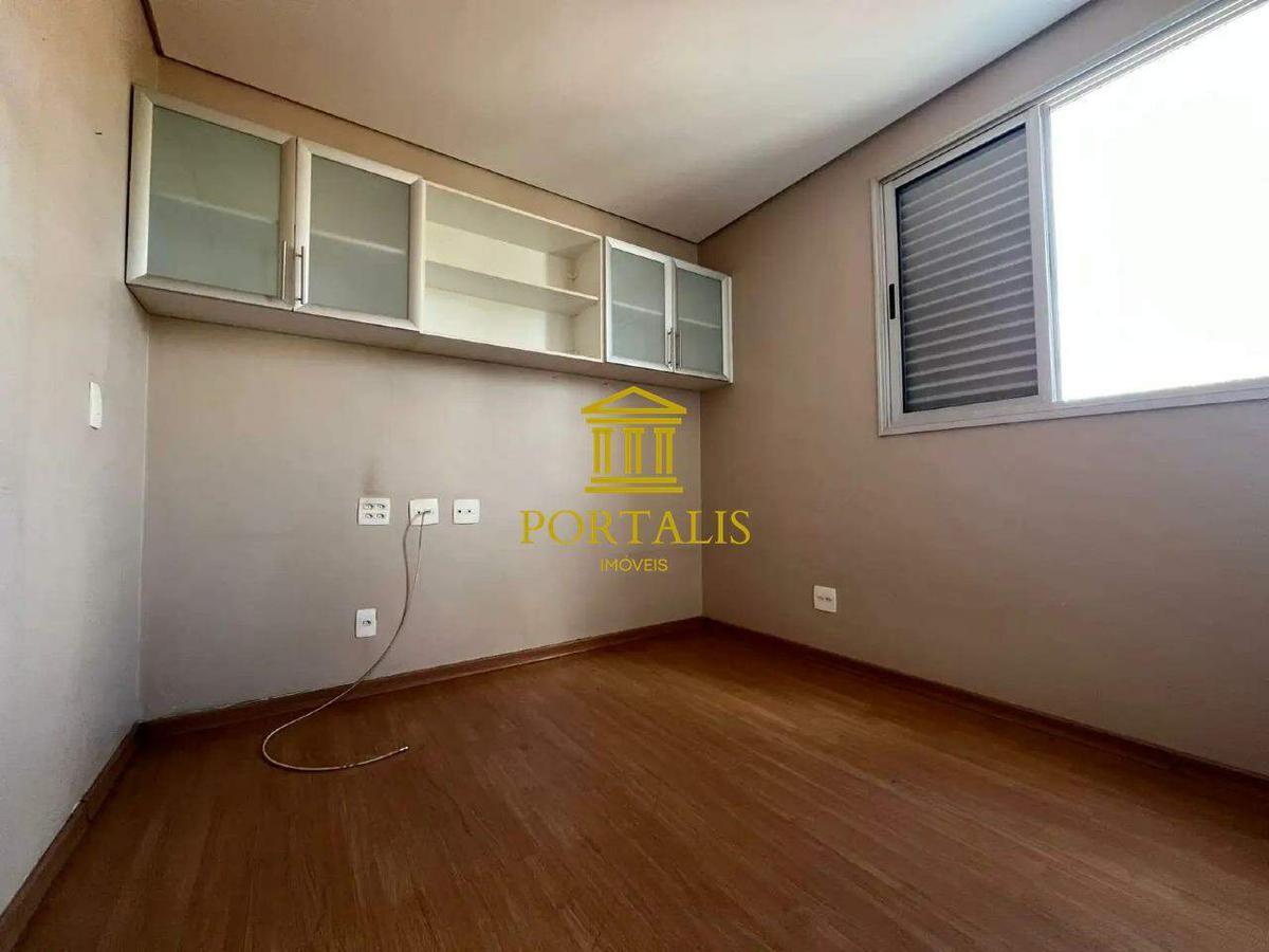 Apartamento, Floresta, 3 Quartos, 2 Vagas, 1 Suíte