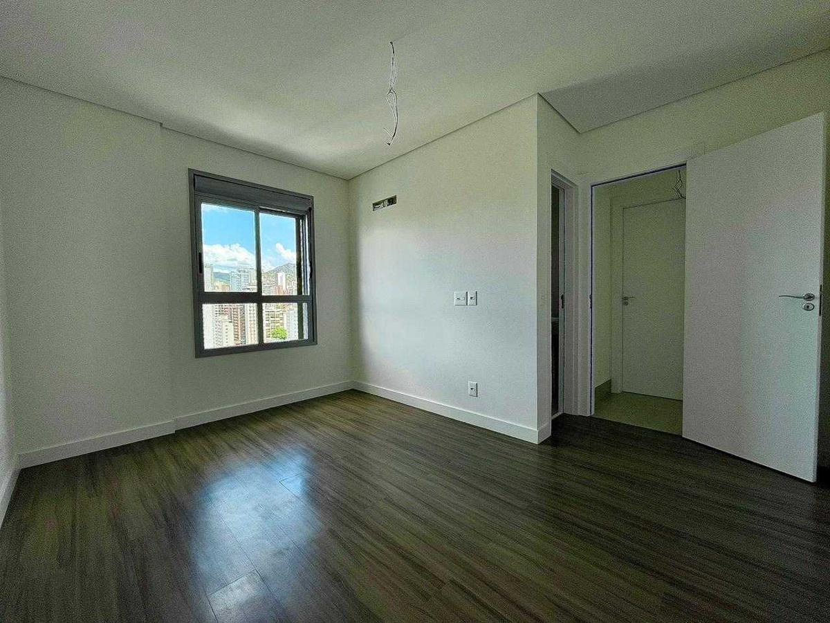 Cobertura, Savassi, 2 Quartos, 3 Vagas, 2 Suítes