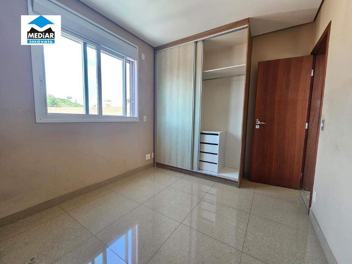 Prédio, Jaraguá, 8 Quartos, 10 Vagas, 4 Suítes
