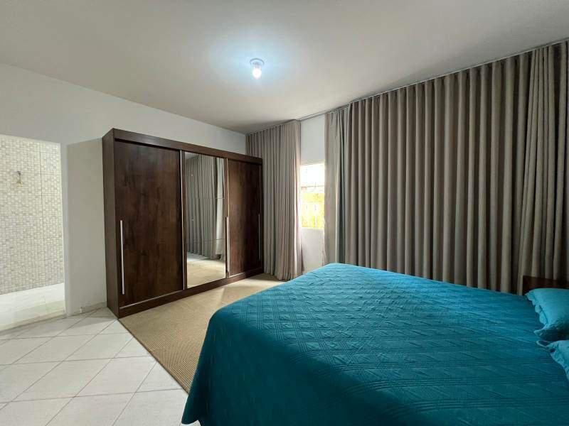 Casa, Planalto, 6 Quartos, 6 Vagas, 2 Suítes