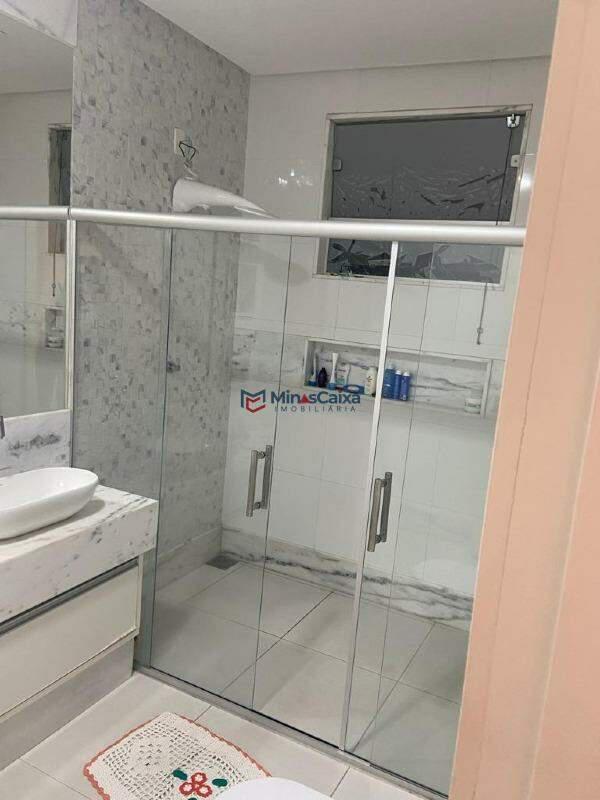 Casa, Santa Maria, 4 Quartos, 3 Vagas, 2 Suítes