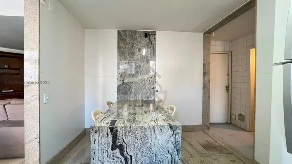 Cobertura, Funcionários, 6 Quartos, 3 Vagas, 1 Suíte