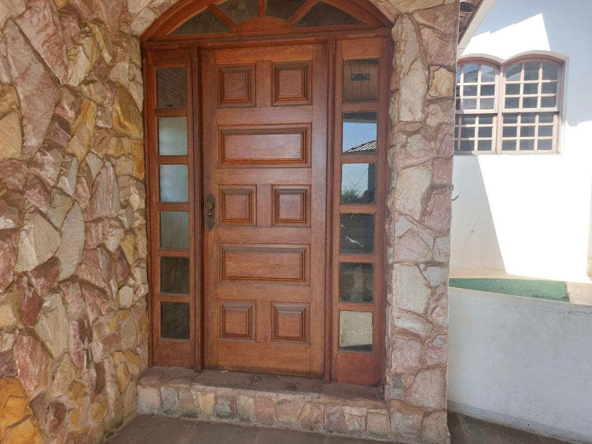 Casa, Concórdia, 3 Quartos, 4 Vagas, 1 Suíte